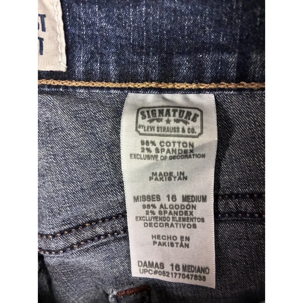 Signature by Levi Strauss & Co Womens Bootcut Jeans Dark Wash Size 16 Medium